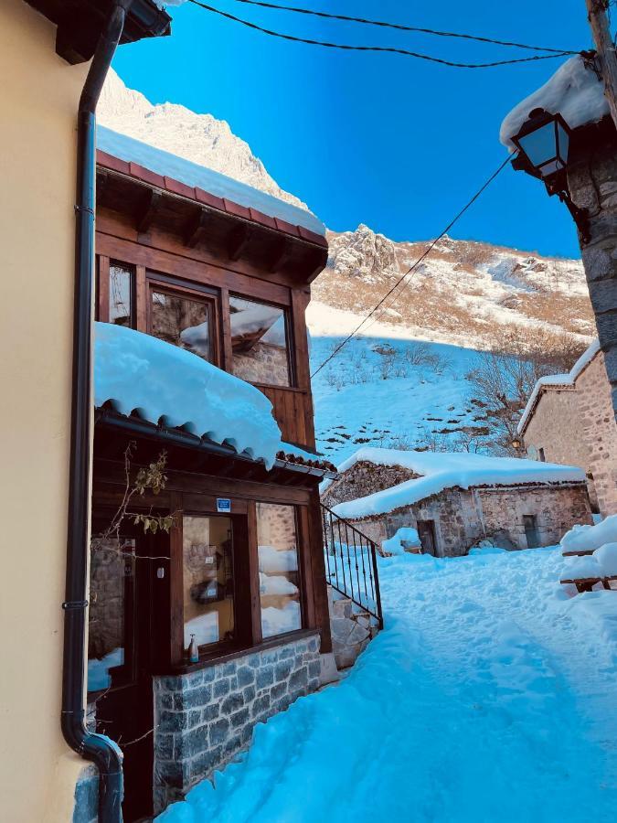 Albergue Villa De Bulnes Exteriér fotografie