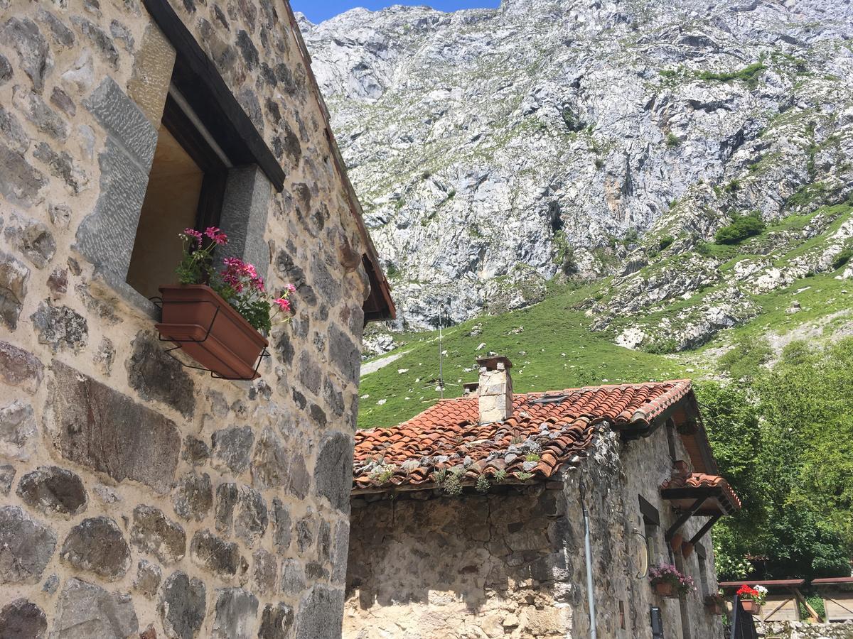 Albergue Villa De Bulnes Exteriér fotografie